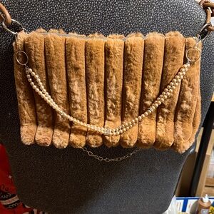 Pink Chain Accessory to hang on any bag or purse. Add a touch of elegance